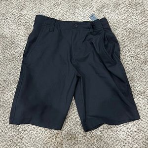 Under Armour Boys Golf Shorts size Medium
